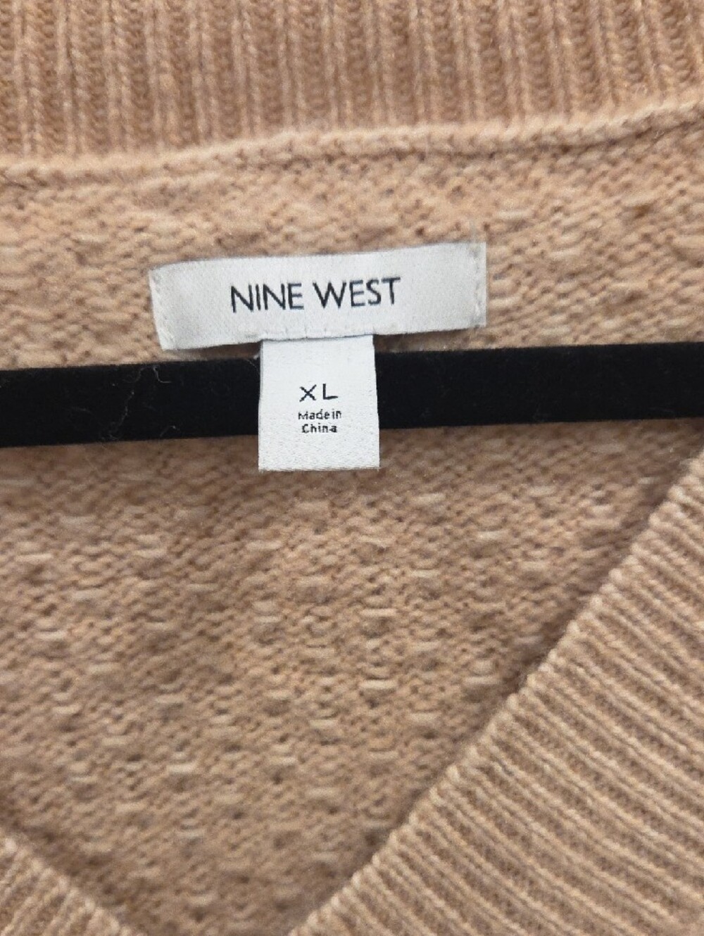 Nine West Beige V-Neck Chunky Knit Sweater With Shimmer Sequin - Picture 2 of 6